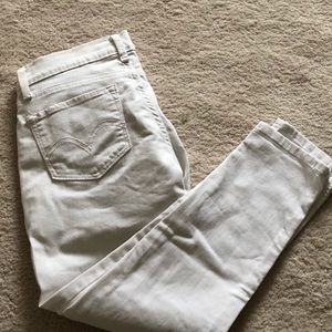 Levi’s white jeans